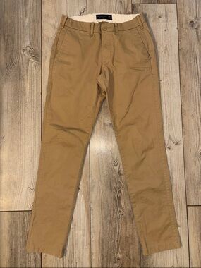 Men's Abercrombie and Fitch Slim Chino Pants in Tan 29 x 32